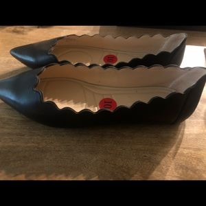 Adorable Adrienne Vittadini Black Flats